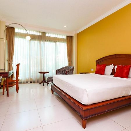OYO 804 Ndalem Maharani Guest House Yogyakarta Extérieur photo