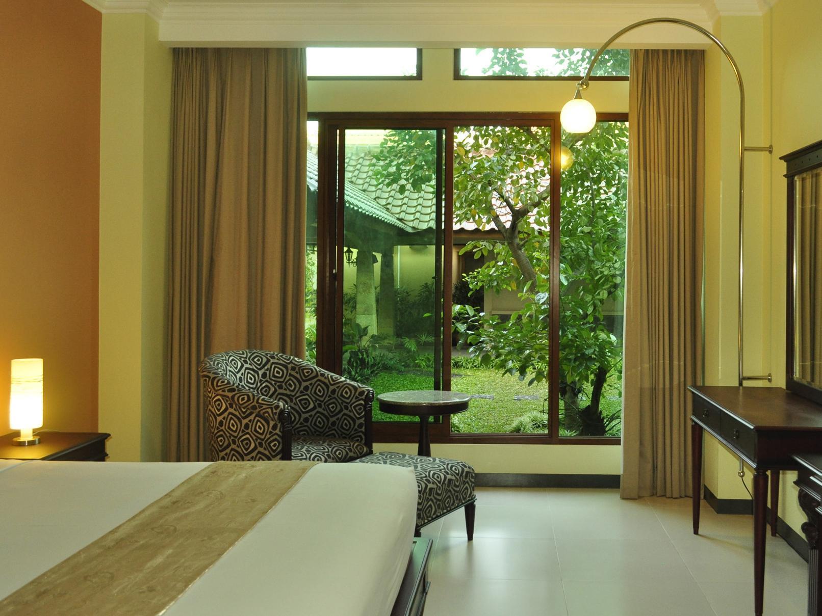 OYO 804 Ndalem Maharani Guest House Yogyakarta Extérieur photo