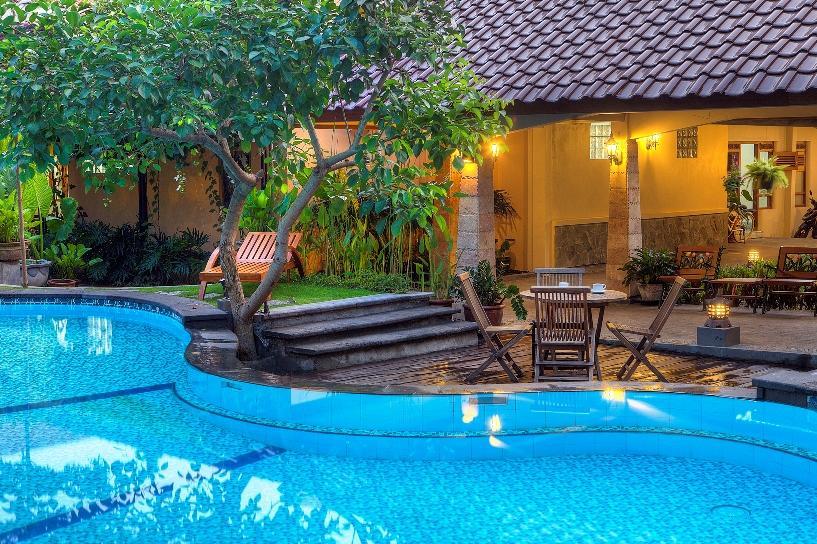 OYO 804 Ndalem Maharani Guest House Yogyakarta Extérieur photo