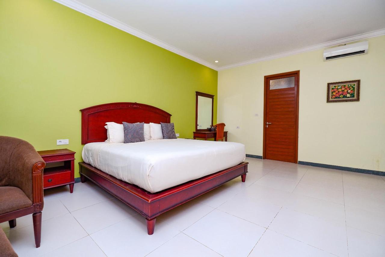 OYO 804 Ndalem Maharani Guest House Yogyakarta Extérieur photo