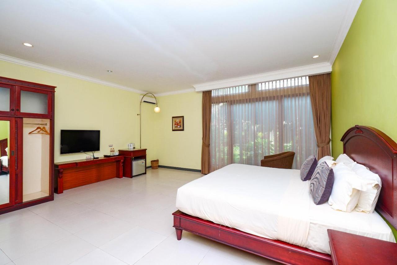 OYO 804 Ndalem Maharani Guest House Yogyakarta Extérieur photo